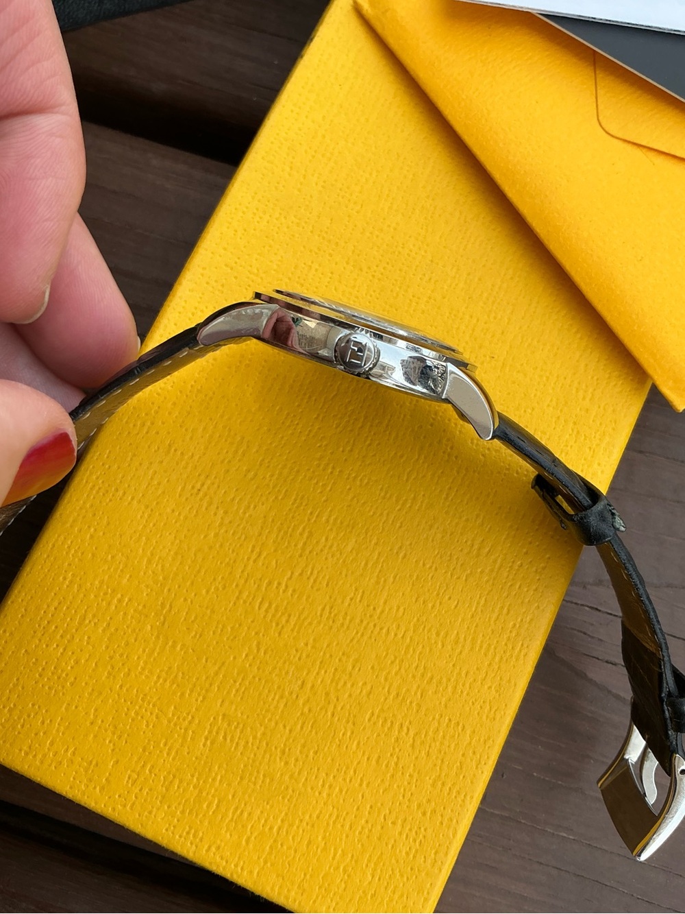 Authentic FENDI  DRESS watch 🔥🔥 - Picture 11 of 16